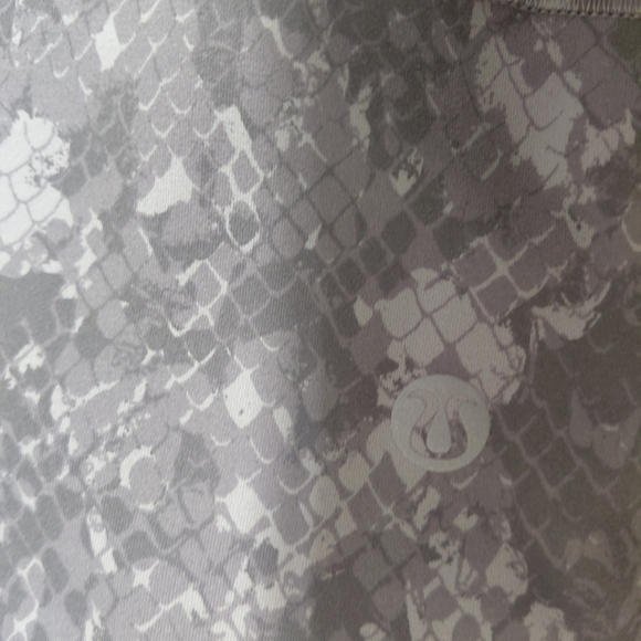 Chic Gray Textured Scarf - Picture 2 of 2